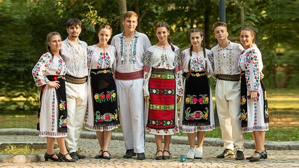 Festivalul 'Craiova se îmbracă în IE'